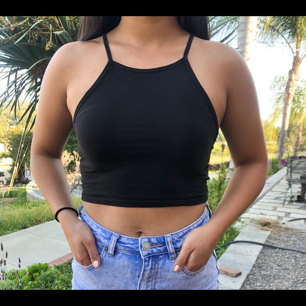 Sleeveless Black Crop Top
